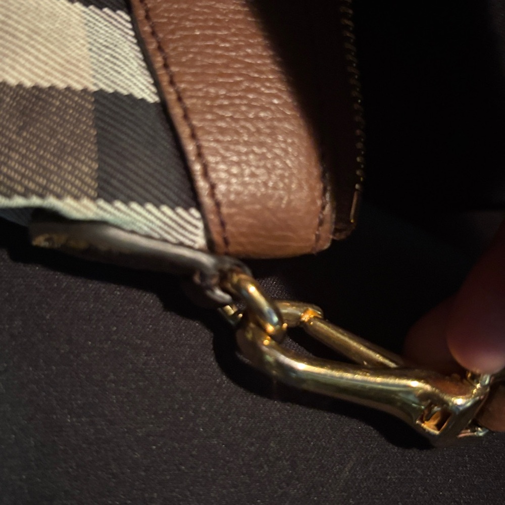 Burberry Black and Brown Leather Wallet - Picture 5 of 8